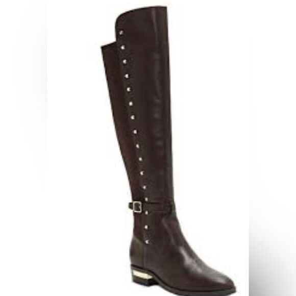 VINCE Camuto Pallien Studded Trim Stacked Heel Black sz 6.5 - Picture 8 of 9